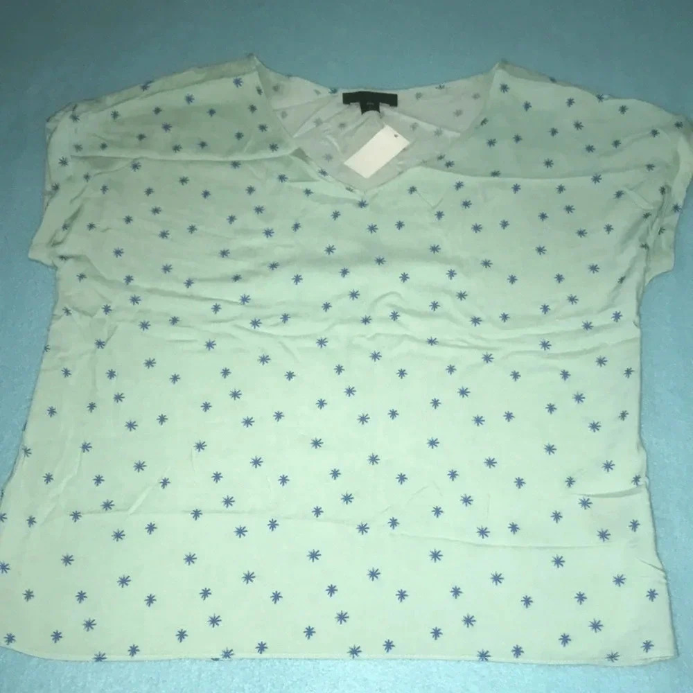 ATTENTION lightweight short sleeves v-neck palm tree print NWT size L
